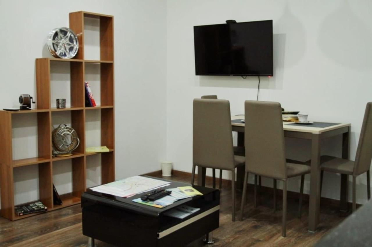 Marias Home In Blloku, Tirana Kültér fotó